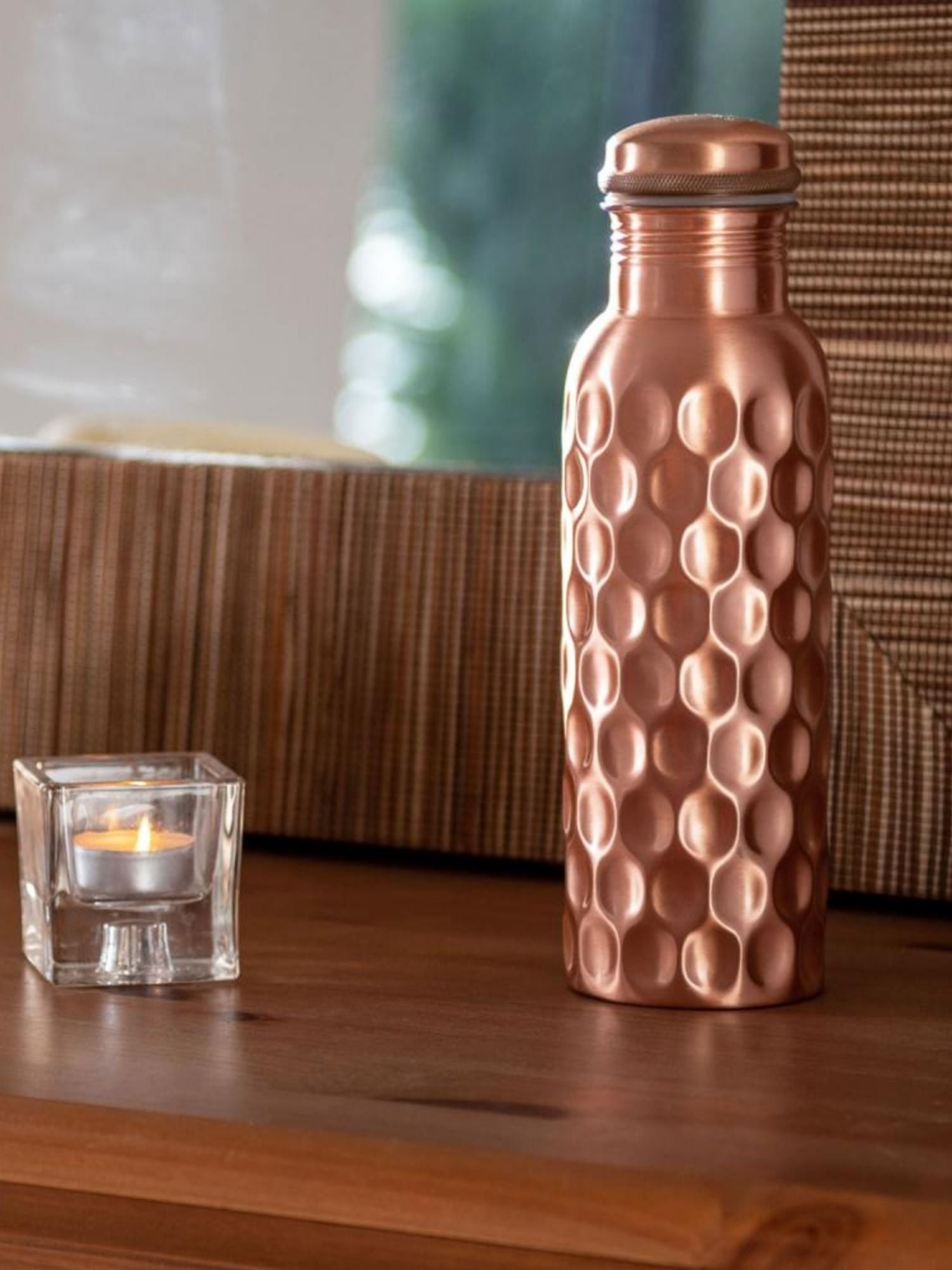 Koppar hamrad vattenflaska med skruvlock 800ml