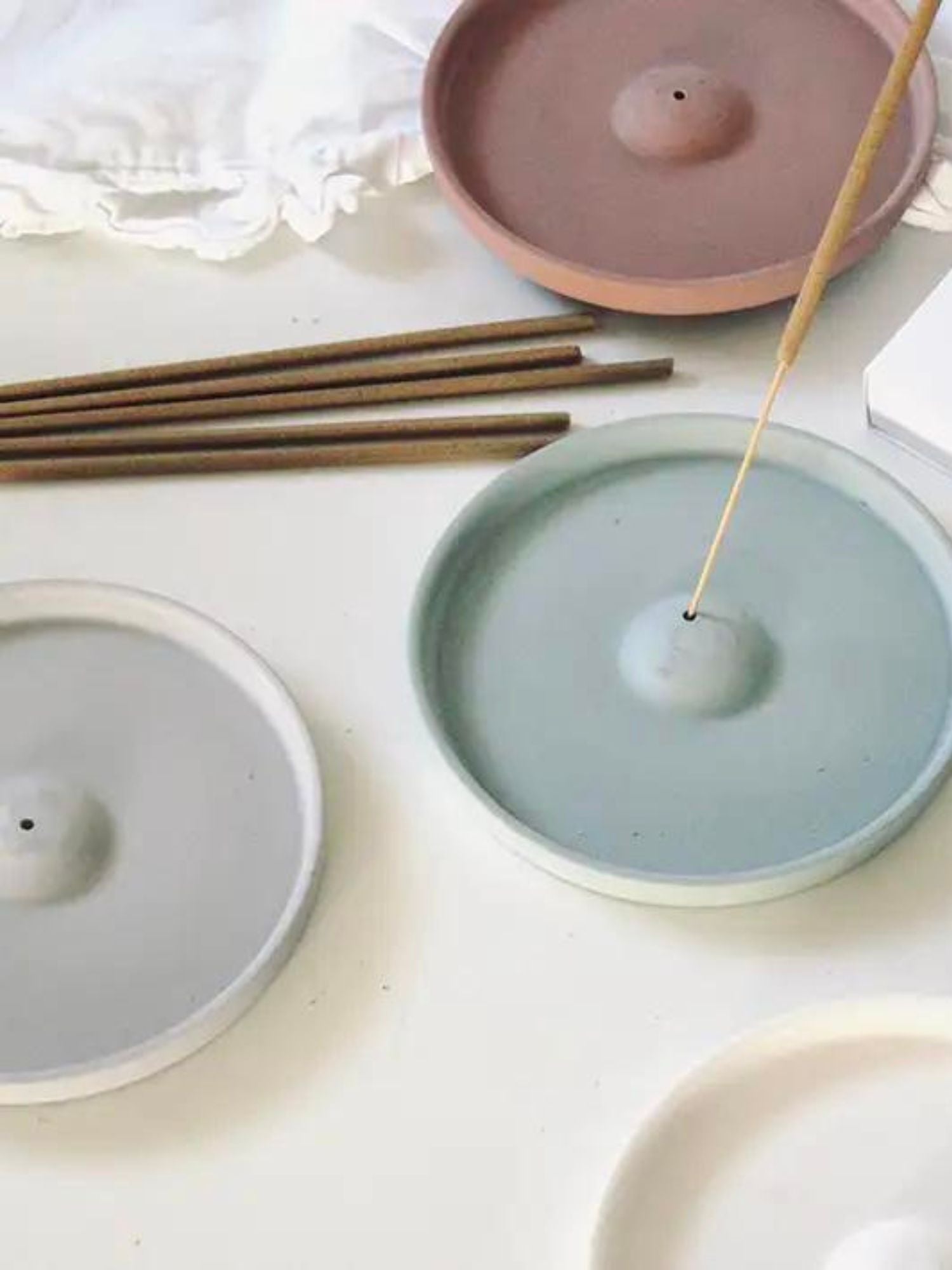 Gray incense holder & altar dish