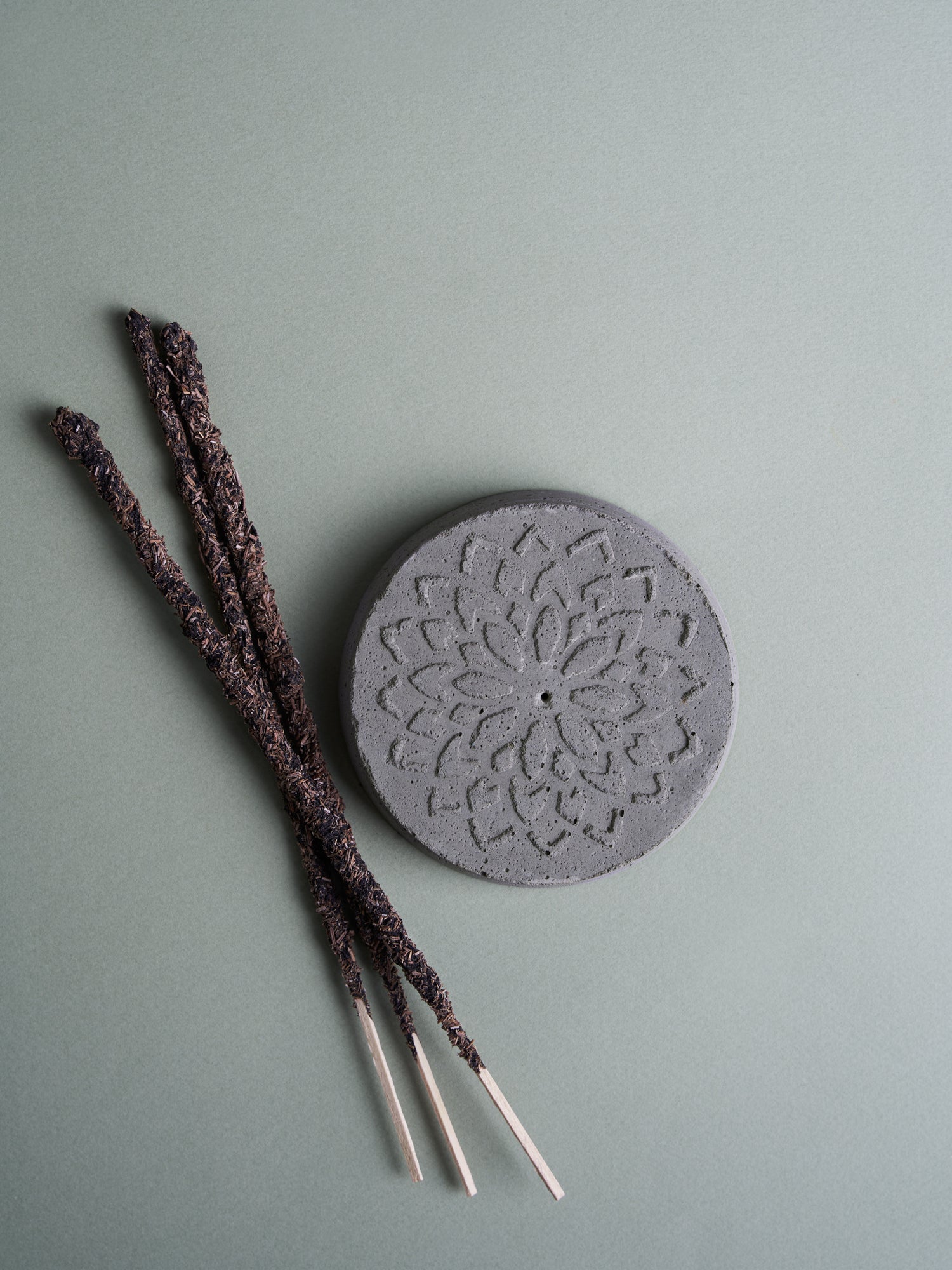 Buenos Aires rökelsehållare, Charcoal