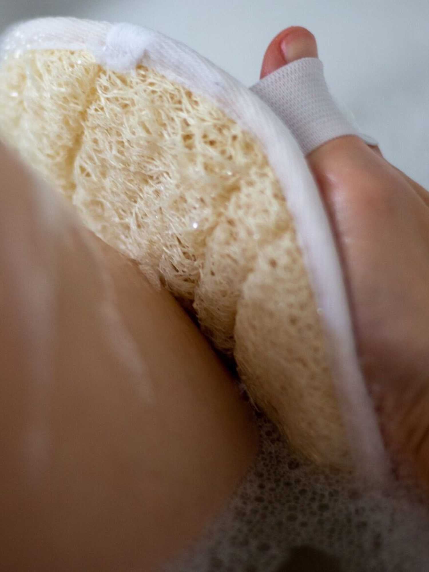 Loofah Body Scrub Pad