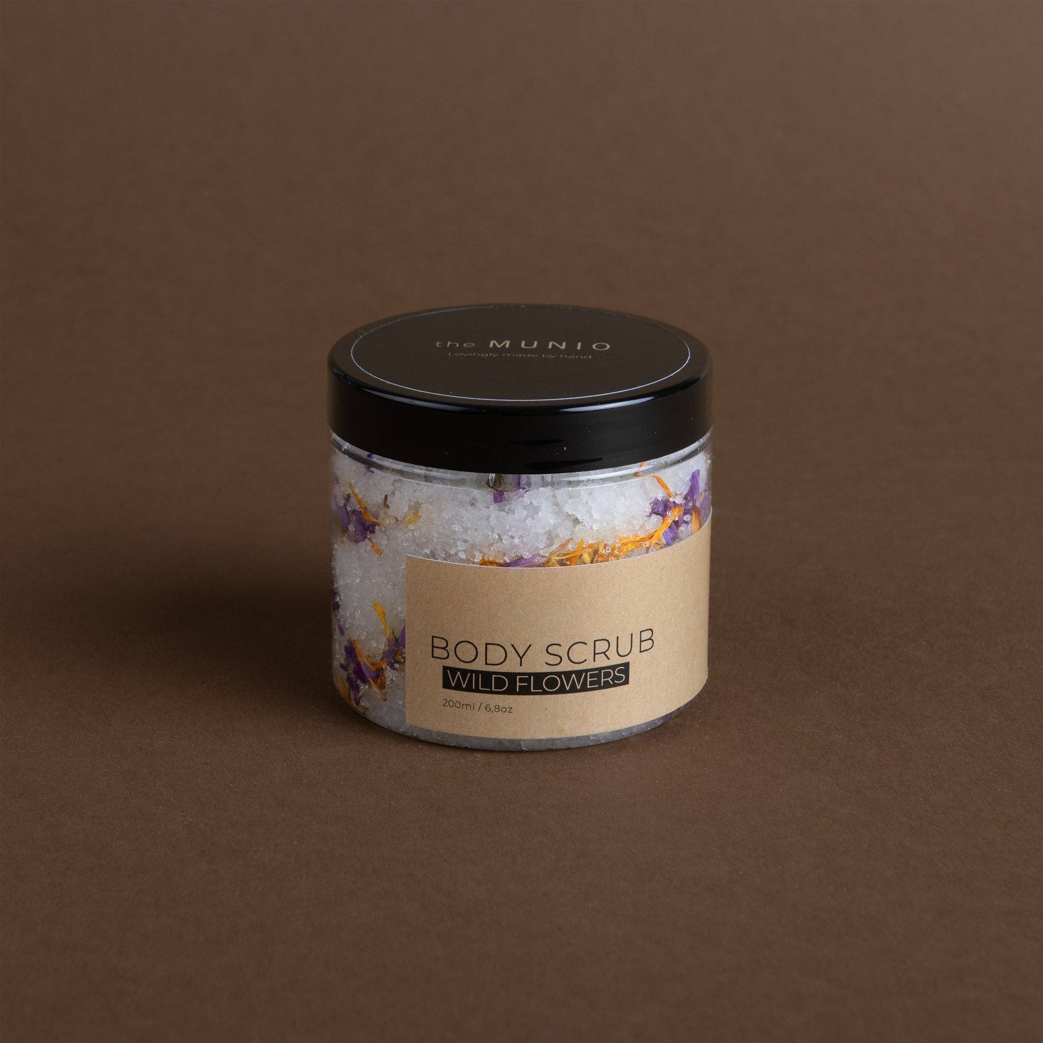 The Munio Wild Flowers Kroppsskrubb 200 ml