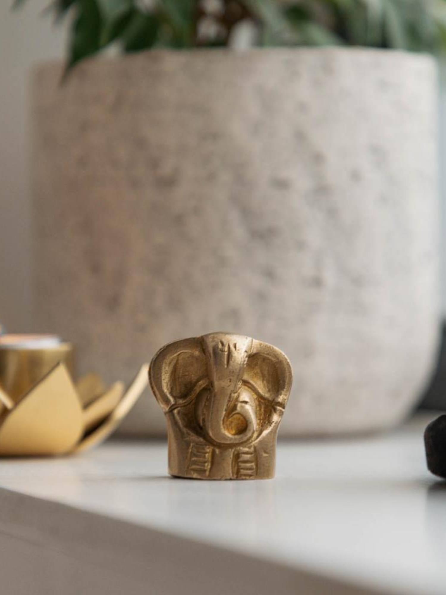 Ganesha Staty Symbol för Lycka och Positiv Energi