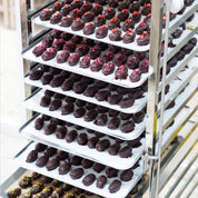 Kaicao – 12 Medjooldadlar fyllda med nötter, täckta med 100% choklad