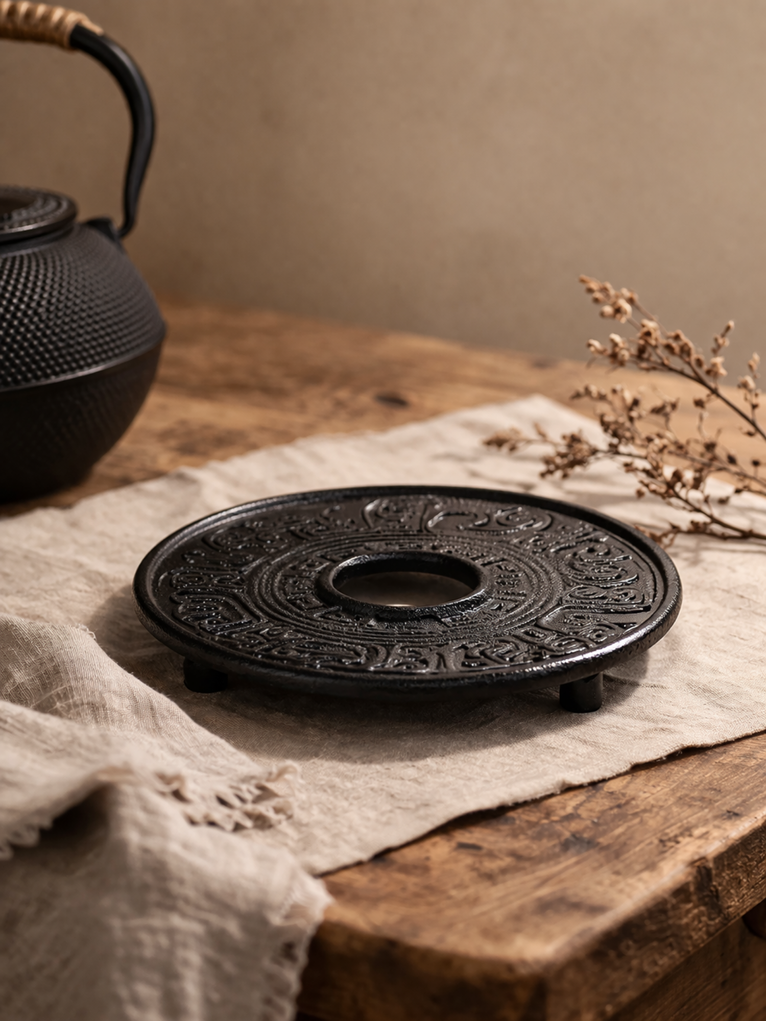 Japanese Style Tetsubin Teapot Plate