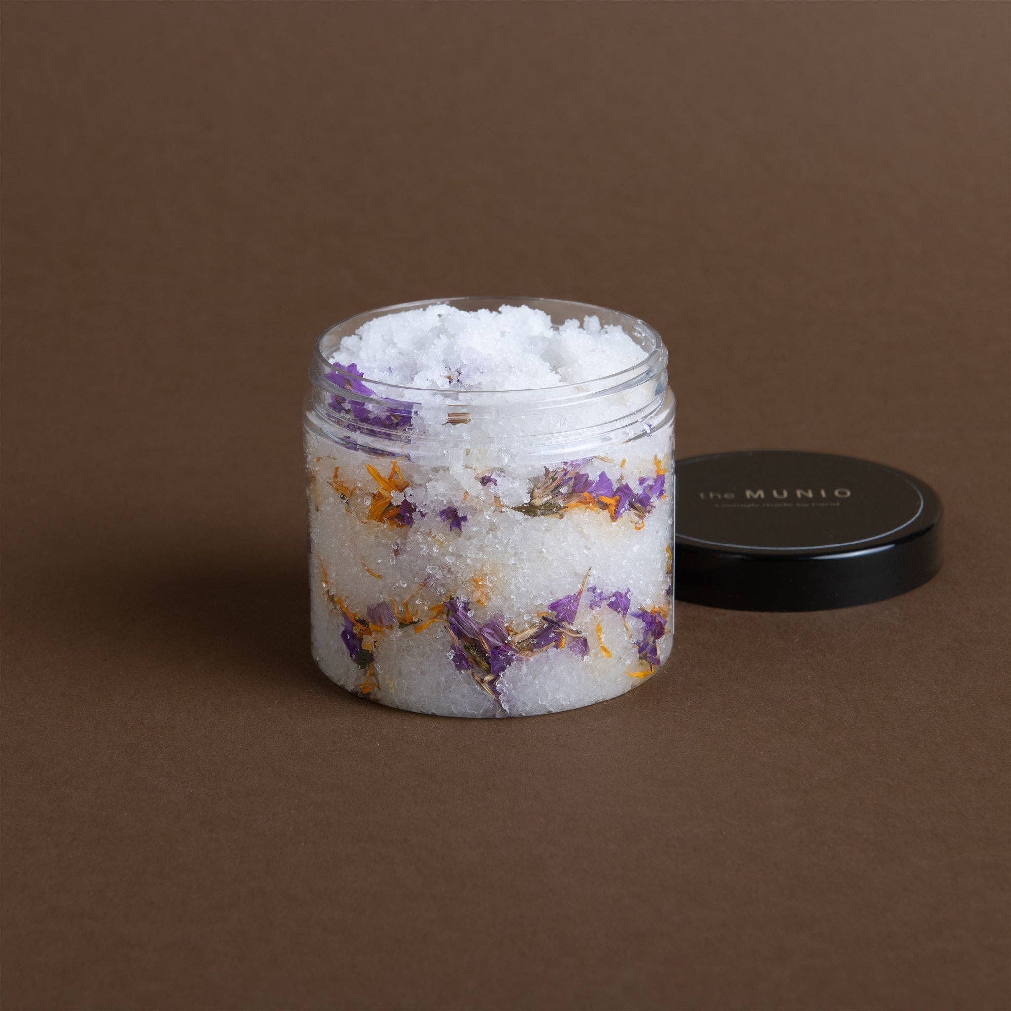 The Munio Wild Flowers Kroppsskrubb 200 ml