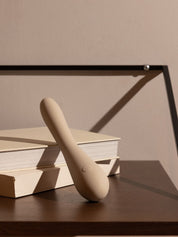 Maude Spot Internal Massager Grey