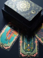 Gold Foil Tarot Card Deck + Guidebok