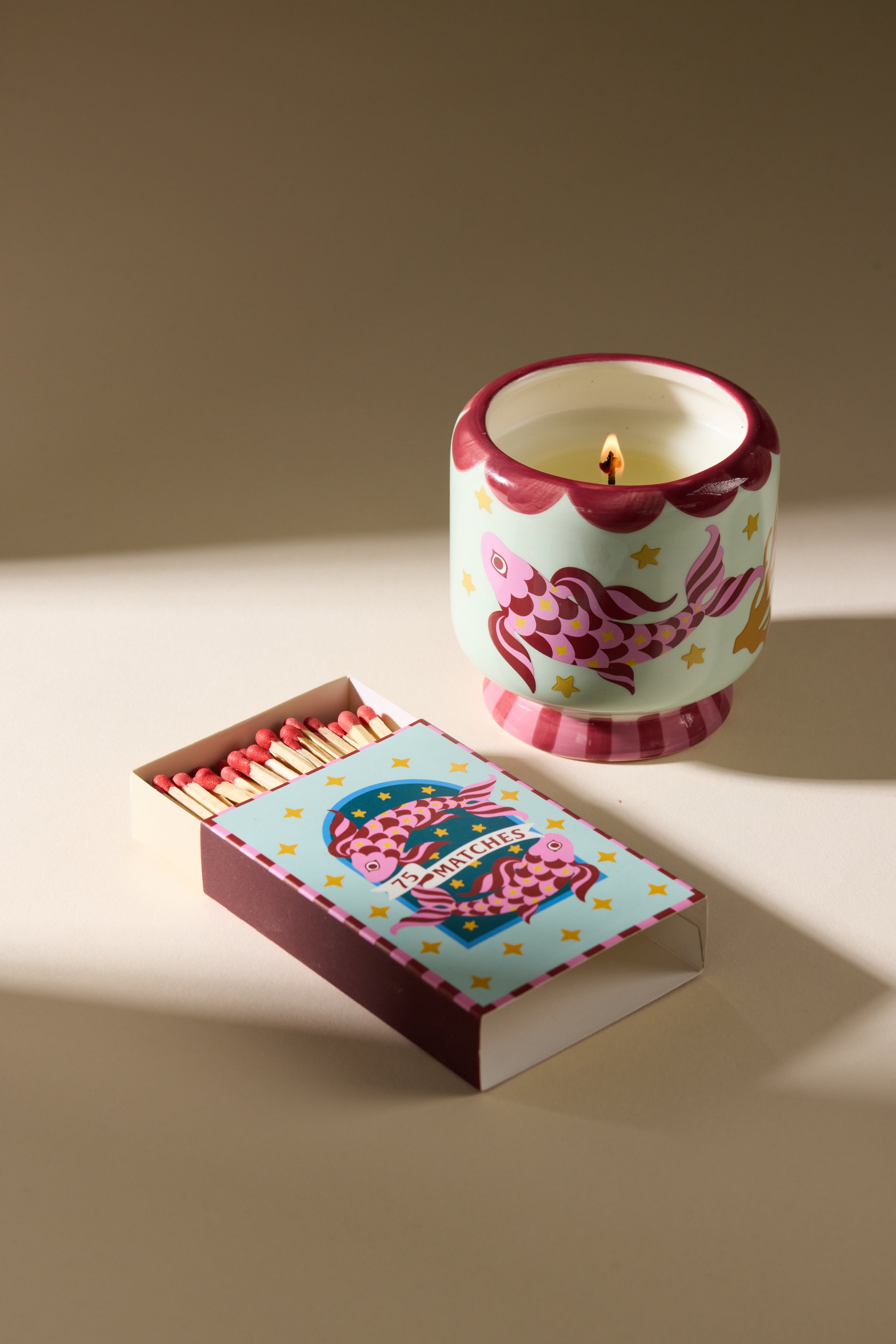 Tändstickor Koi Fish - Dark Red
