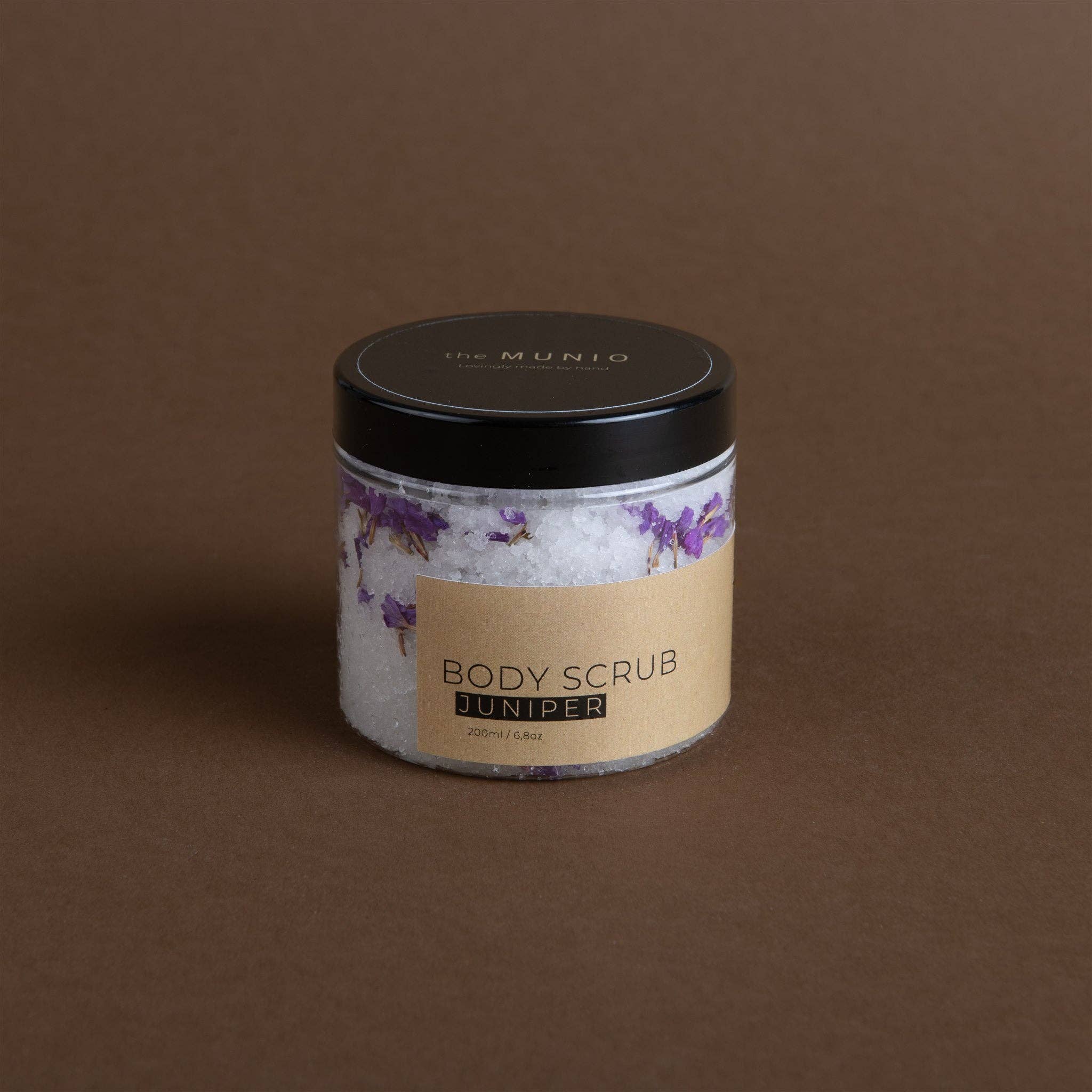 The Munio Juniper Kroppsskrubb 200 ml