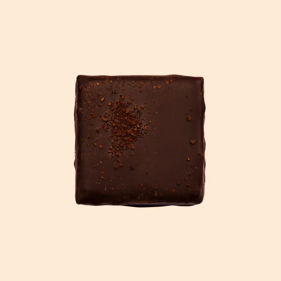 Mango & Macadamia Nut Butter Chocolate 20g