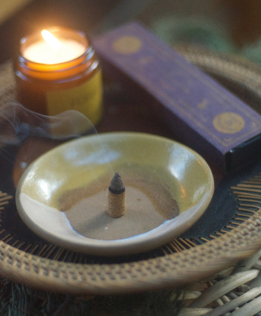 Sandelträ, Palo Santo & Kryddnejlika rökelsekoner - Wicca Botanics